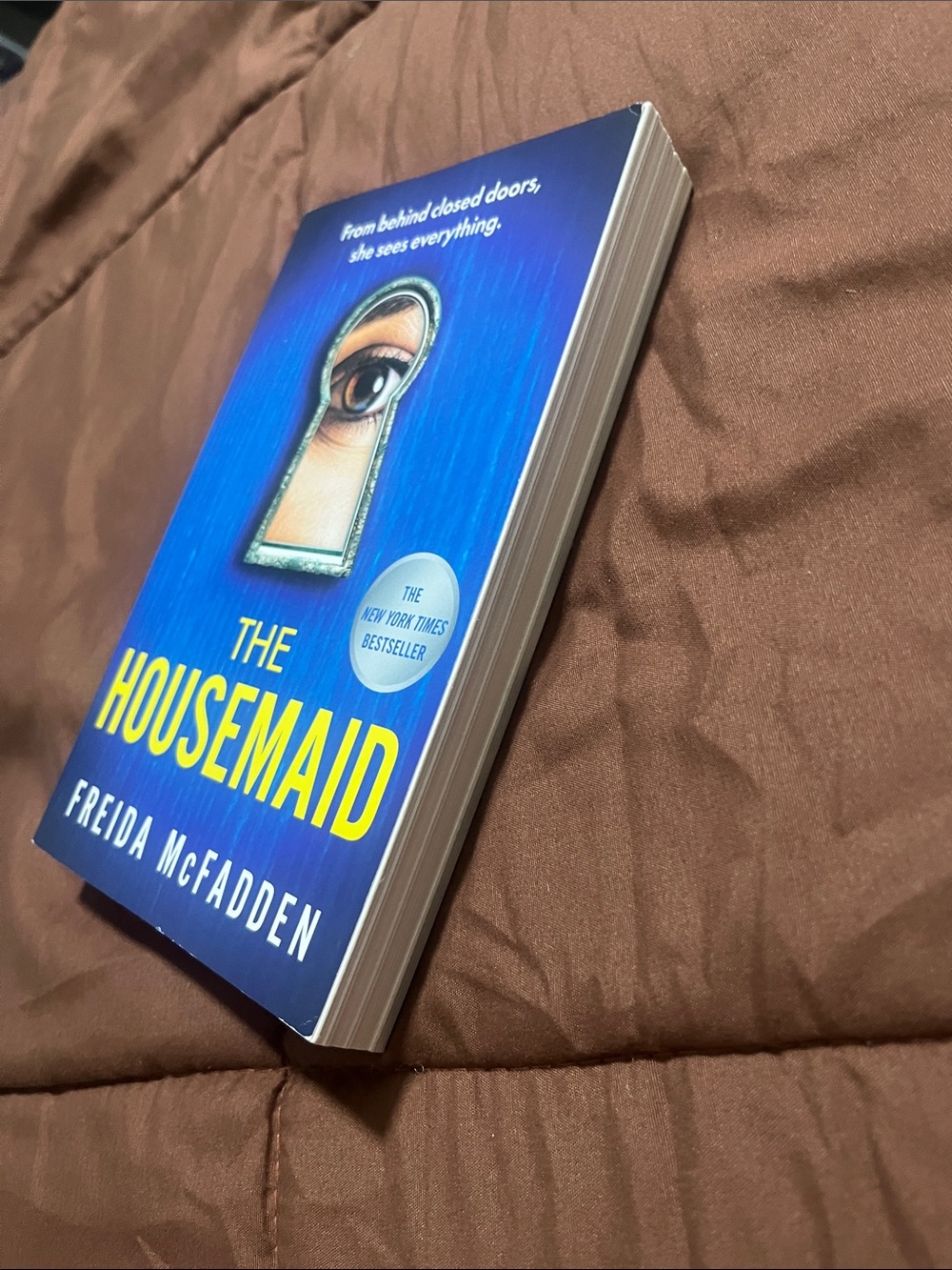 The Housemaid Trilogy - Blue, Red, White Book Set - Picture 8 of 8